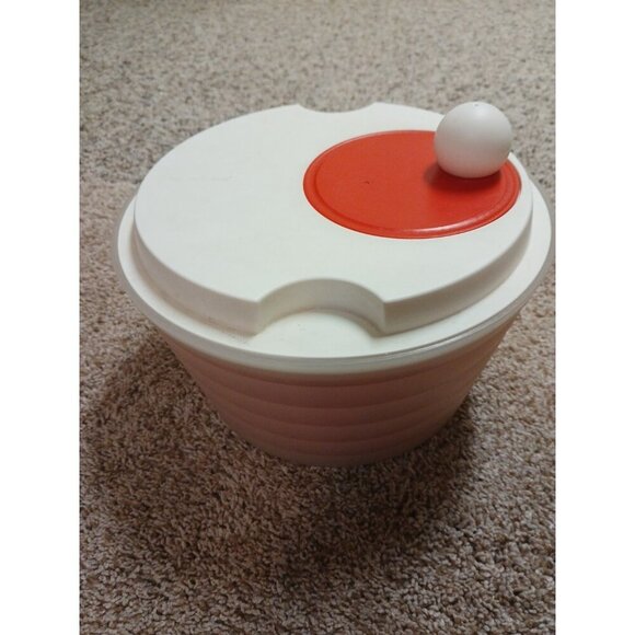 Tupperware Salad Spinner with storage lid and container great condition see pics - Picture 1 of 10